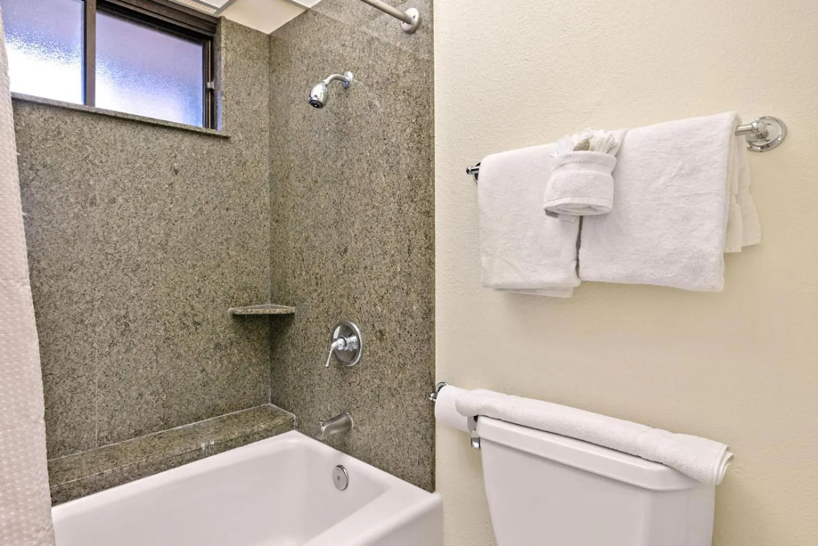 Kbm Resorts Free Car Kaanapali Shores Ks-535 Ocean View Steps To Pool And Beach Apartment