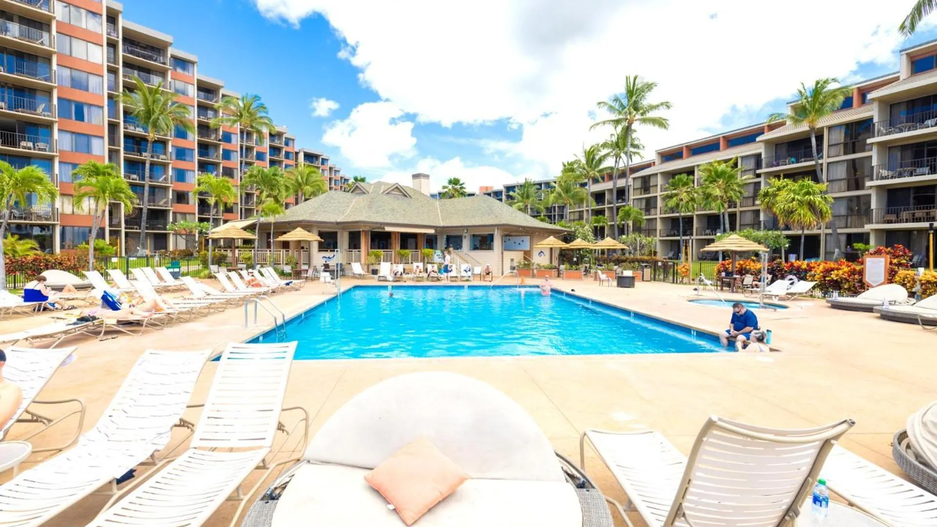 Kbm Resorts Free Car Kaanapali Shores Ks-535 Ocean View Steps To Pool And Beach Apartment