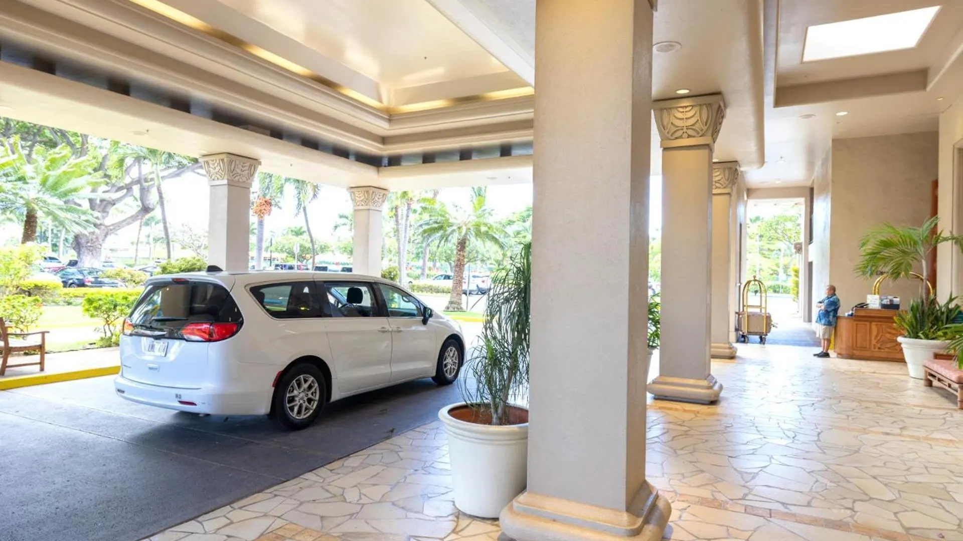 Kbm Resorts Free Car Kaanapali Shores Ks-535 Ocean View Steps To Pool And Beach