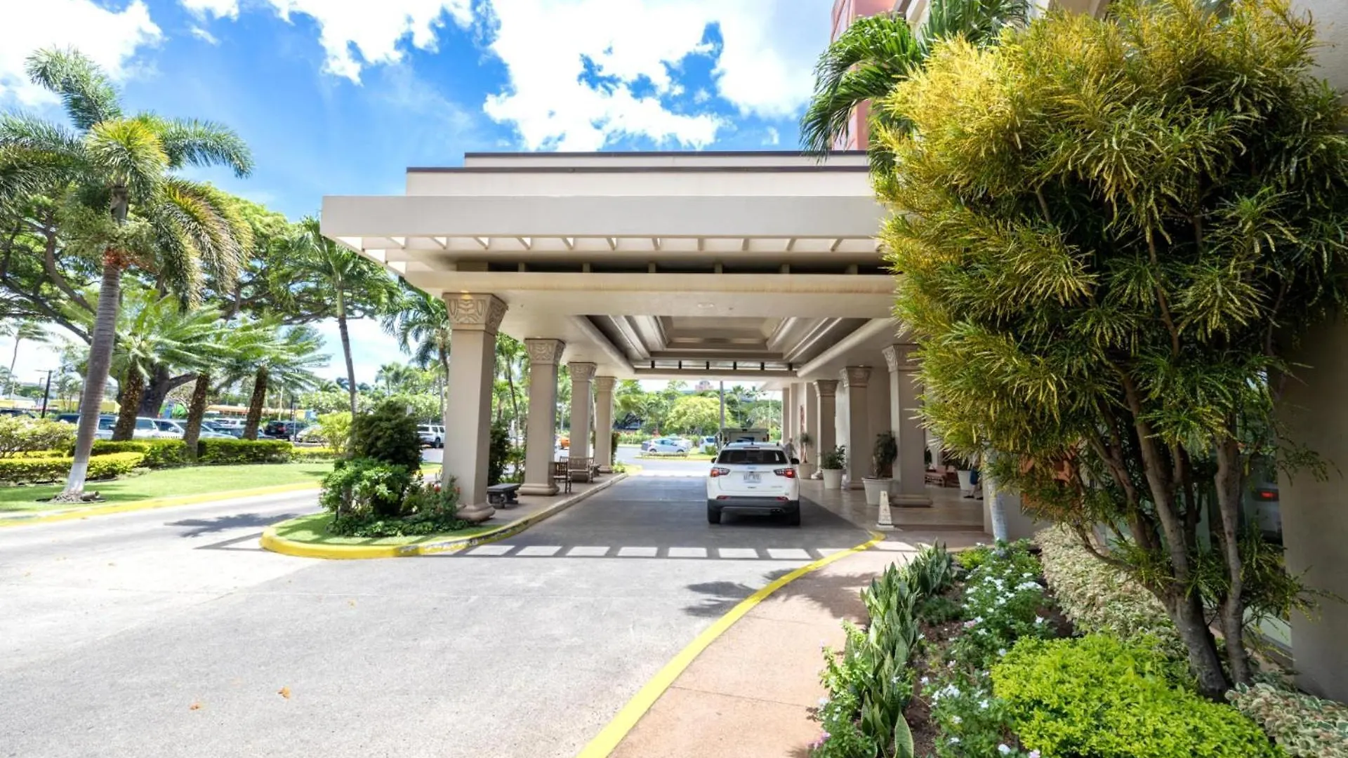 Kbm Resorts Free Car Kaanapali Shores Ks-535 Ocean View Steps To Pool And Beach United States